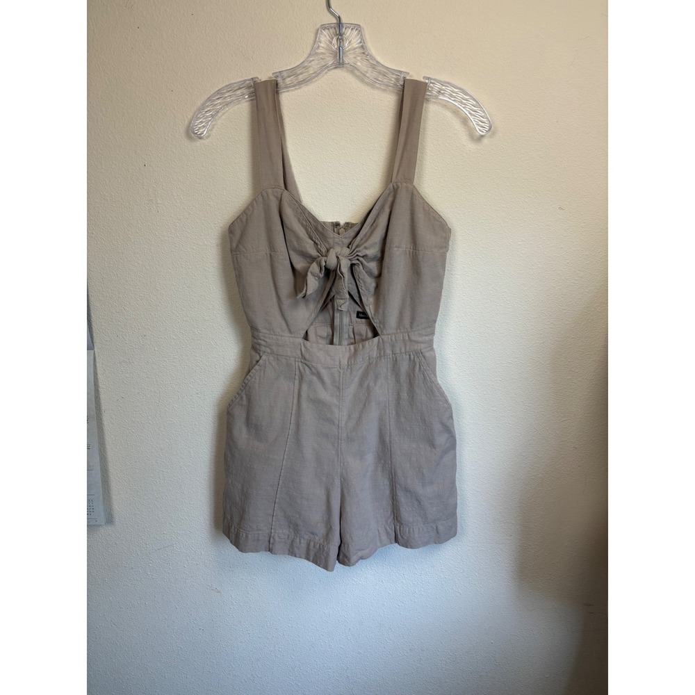 Abercrombie & Fitch Knot Front Tie Romper Womens Sz 0 Tan Cutout Cotton Beachy - Picture 3 of 10